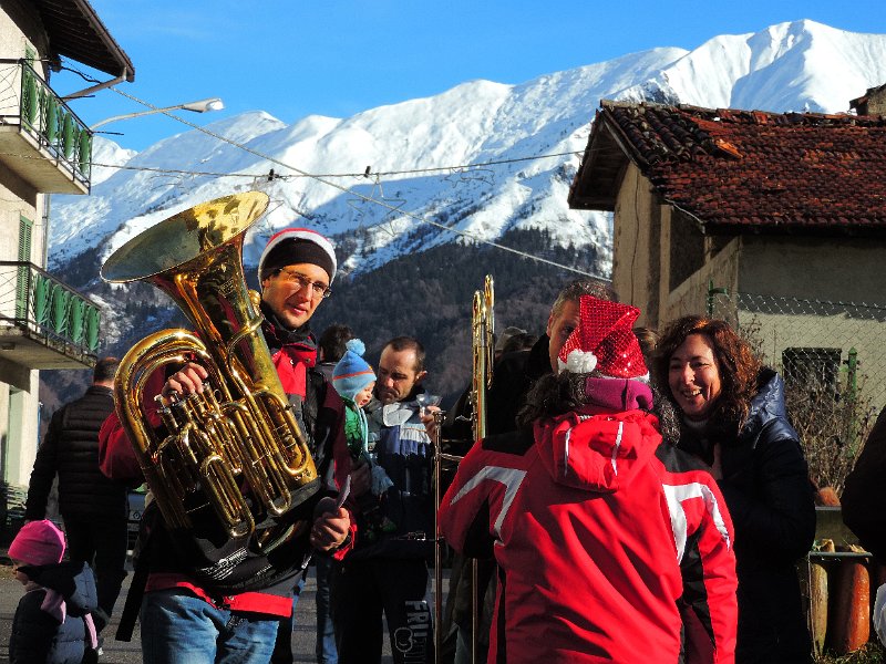 099 La Befana in Grimoldo a Oltre il Colle.JPG